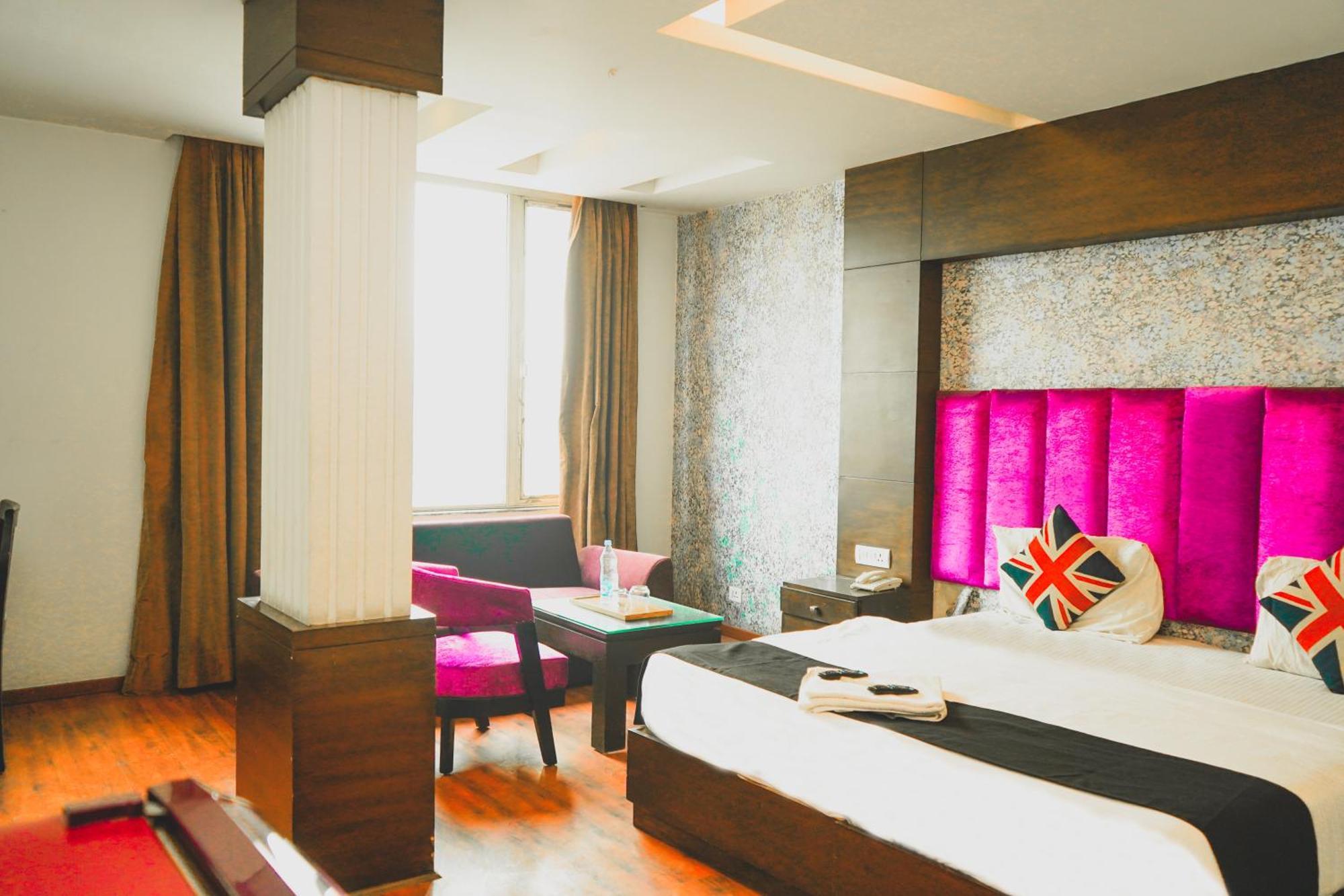 Hotel Sukoon - Ramesh Nagar نيودلهي المظهر الخارجي الصورة
