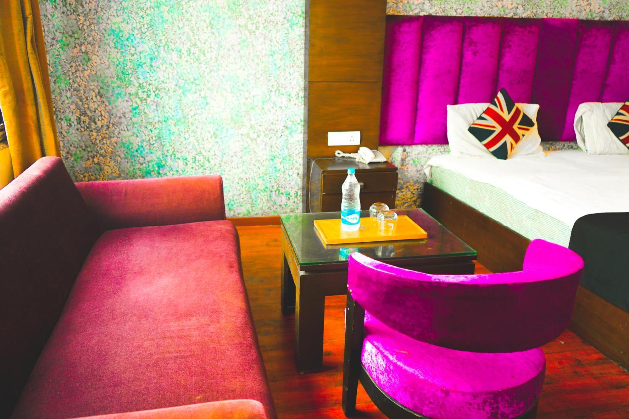 Hotel Sukoon - Ramesh Nagar نيودلهي المظهر الخارجي الصورة