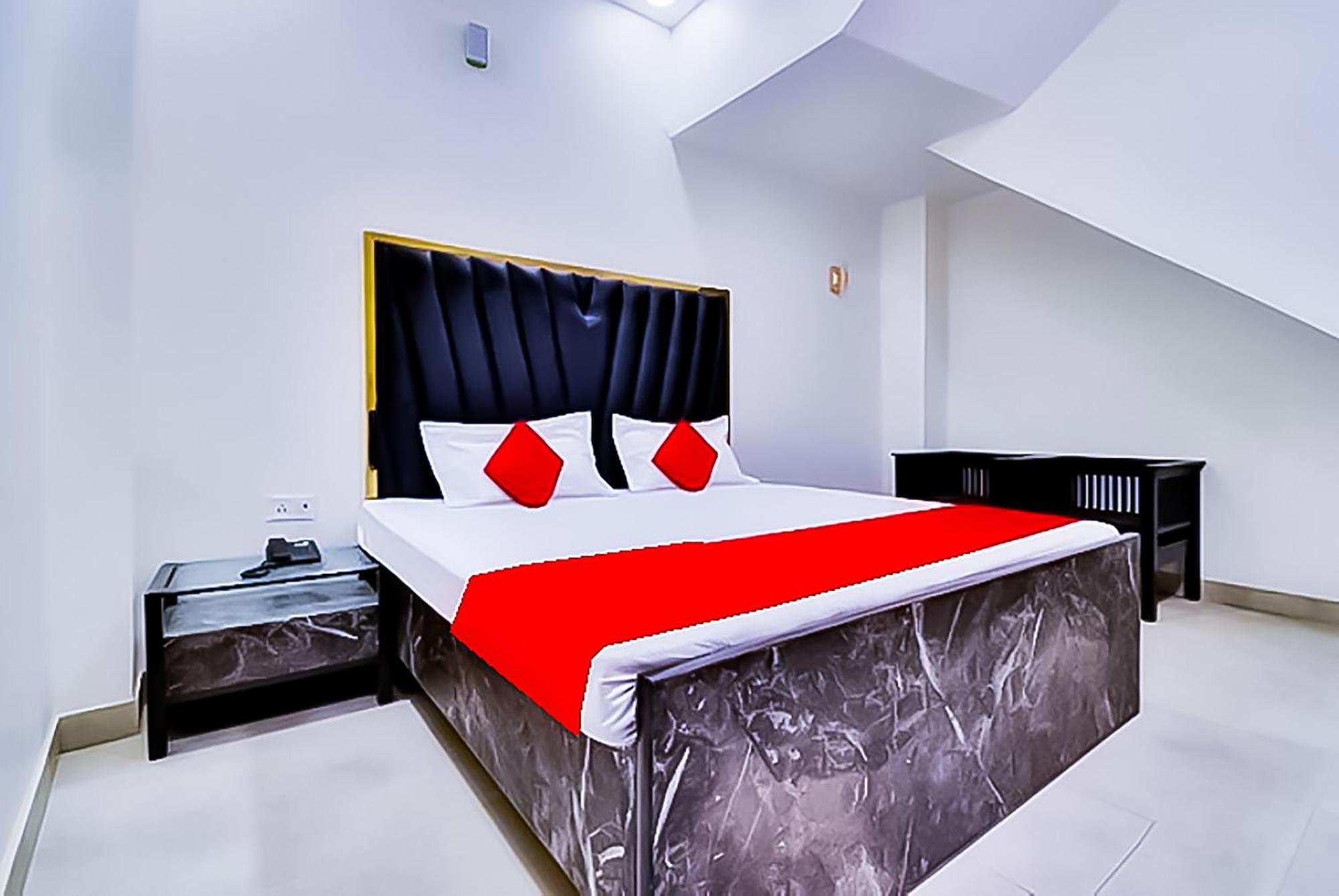 Hotel Sukoon - Ramesh Nagar نيودلهي المظهر الخارجي الصورة