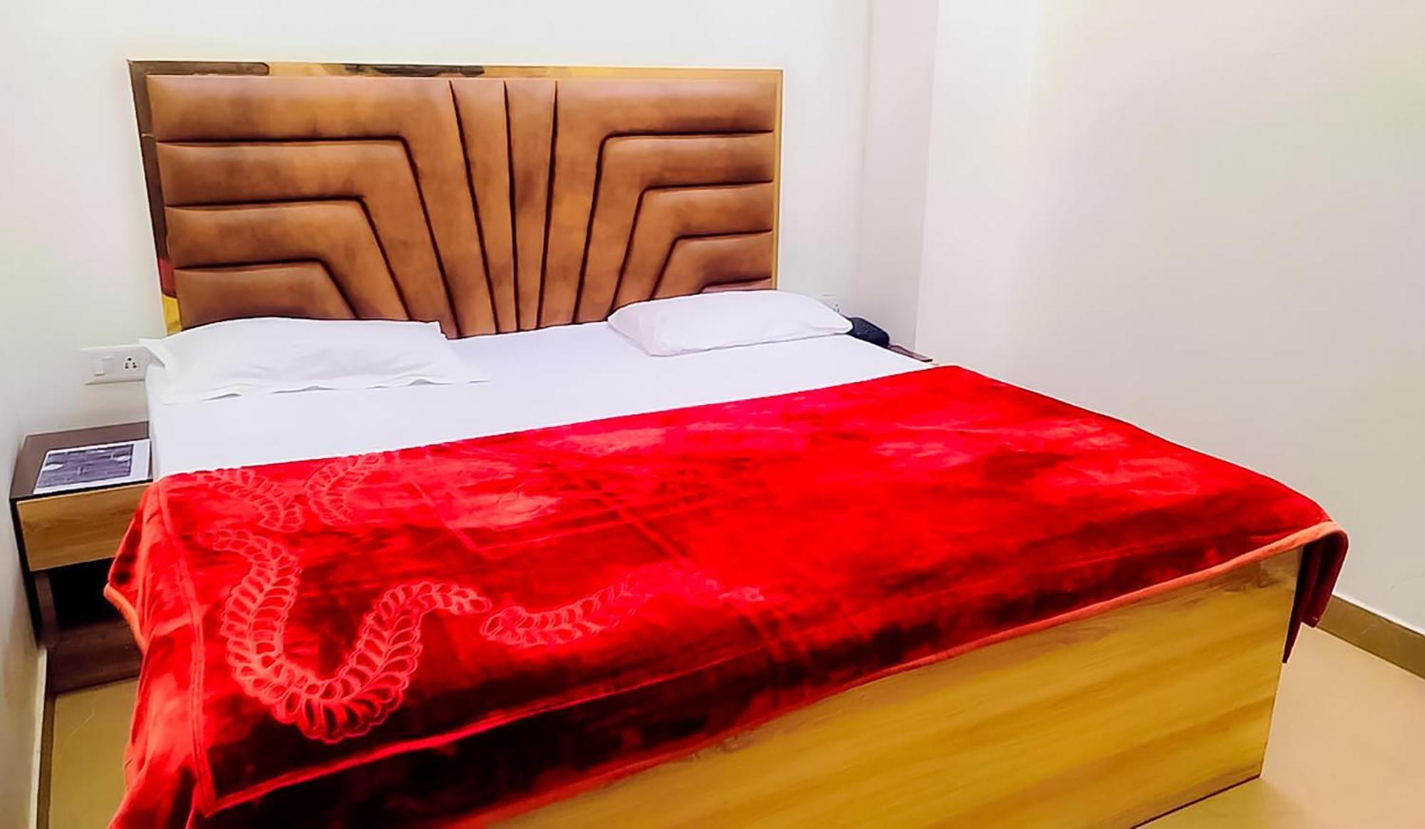 Hotel Sukoon - Ramesh Nagar نيودلهي المظهر الخارجي الصورة
