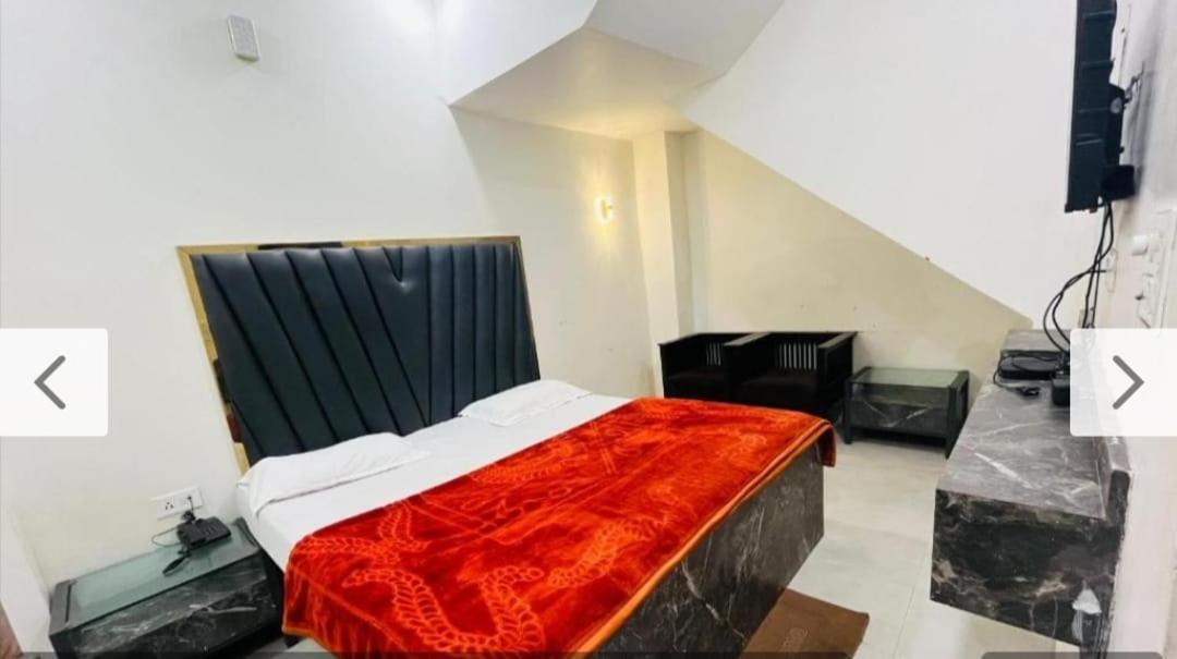 Hotel Sukoon - Ramesh Nagar نيودلهي المظهر الخارجي الصورة