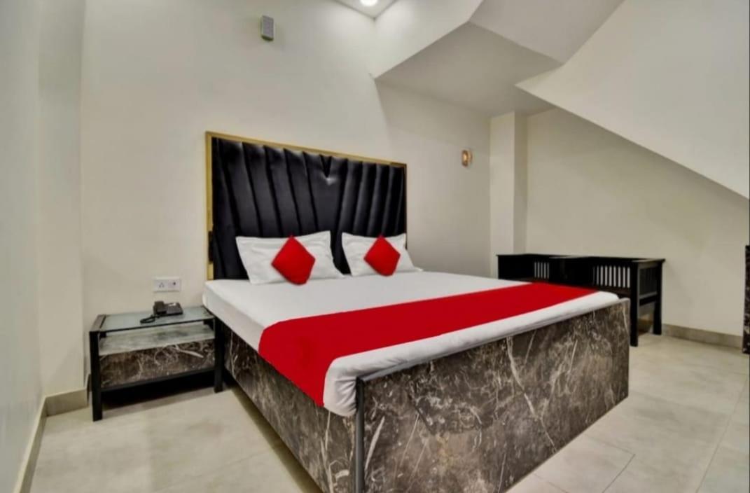 Hotel Sukoon - Ramesh Nagar نيودلهي المظهر الخارجي الصورة